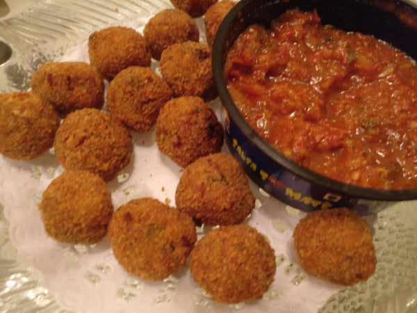 Allthatdips Recipe : Marghi na Kheema na Balls ni jode allthatdips no salsa sauce
